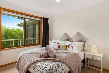 Spacious Modern Home Outstanding Views Sleeps 9 Hobart Ngoại thất bức ảnh