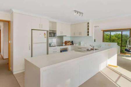 Spacious Modern Home Outstanding Views Sleeps 9 Hobart Ngoại thất bức ảnh