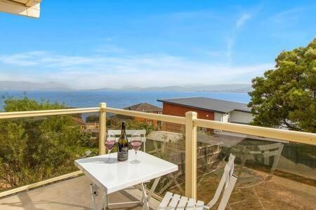 Spacious Modern Home Outstanding Views Sleeps 9 Hobart Ngoại thất bức ảnh