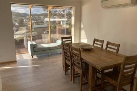 Spacious Modern Home Outstanding Views Sleeps 9 Hobart Ngoại thất bức ảnh