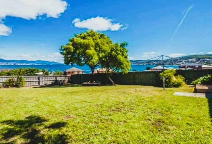 Spacious Modern Home Outstanding Views Sleeps 9 Hobart Ngoại thất bức ảnh