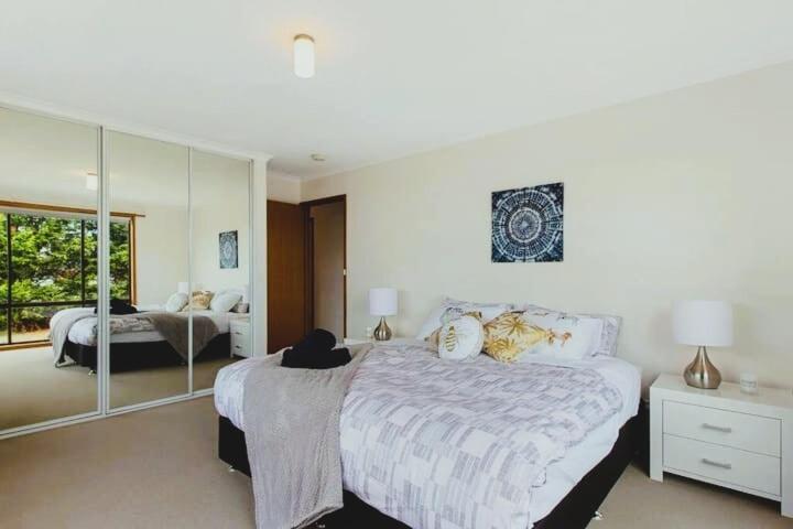 Spacious Modern Home Outstanding Views Sleeps 9 Hobart Ngoại thất bức ảnh
